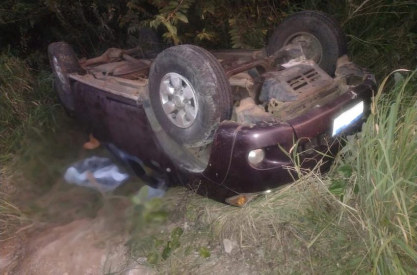  Mulher morre após veículo capotar em rodovia de Japaratuba