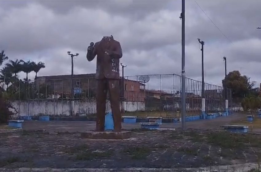  Estátua de deputado assassinado é alvo de vandalismo em Boquim