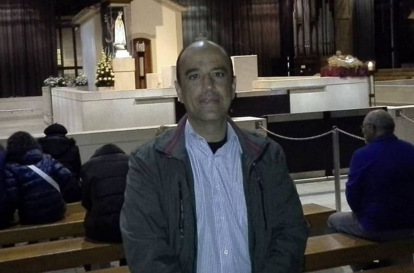  Corpo de radialista que morreu após ser encontrado desacordado é velado em Aracaju