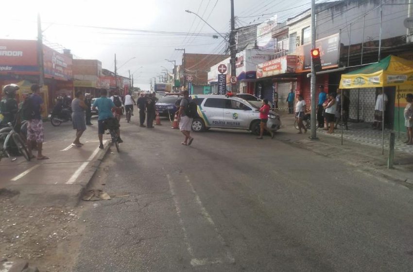  Idosa morre atropelada na Avenida Santa Gleide, em Aracaju