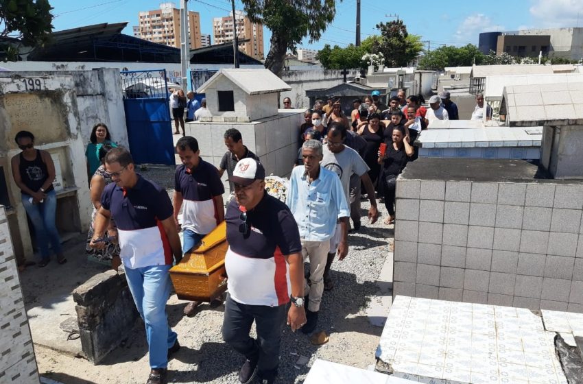  Corpo de idosa que morreu atropelada é sepultado em Aracaju