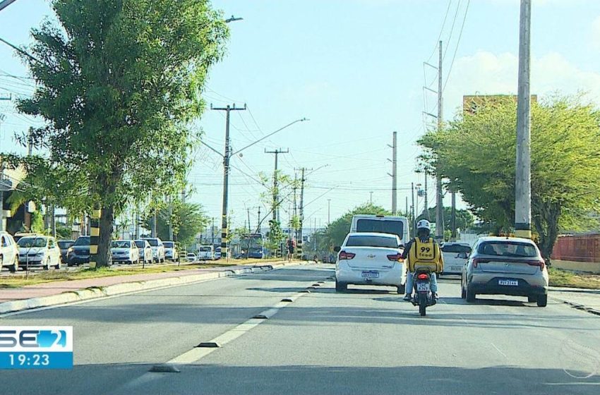  Mais de 500 multas foram aplicadas no primeiro mês de funcionamento das faixas exclusivas de Aracaju