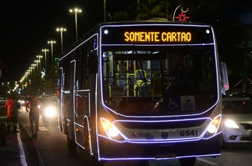  Ônibus especial faz circuito natalino por Aracaju