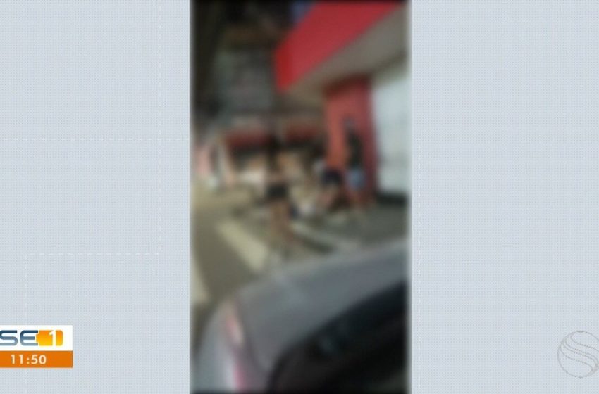  Briga termina em espancamento e roubo no Centro de Aracaju