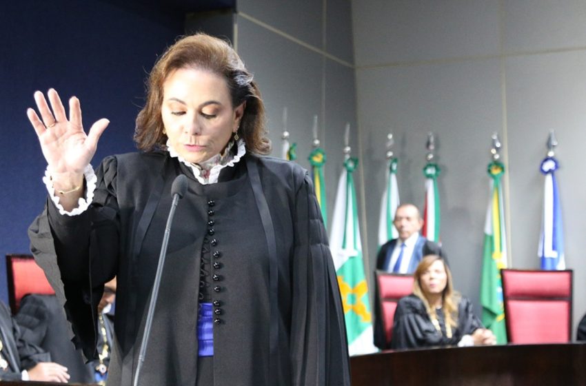  Juíza Simone Fraga toma posse como desembargadora do TJSE