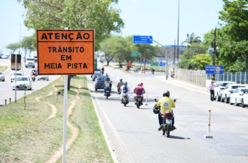  Obras na Tancredo Neves: trânsito fica em meia pista e linhas de ônibus alteradas voltam a circular normalmente