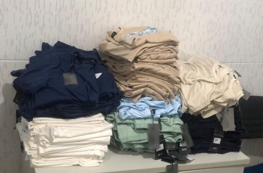  Mais de 800 camisas roubadas são apreendidas em lojas de Sergipe