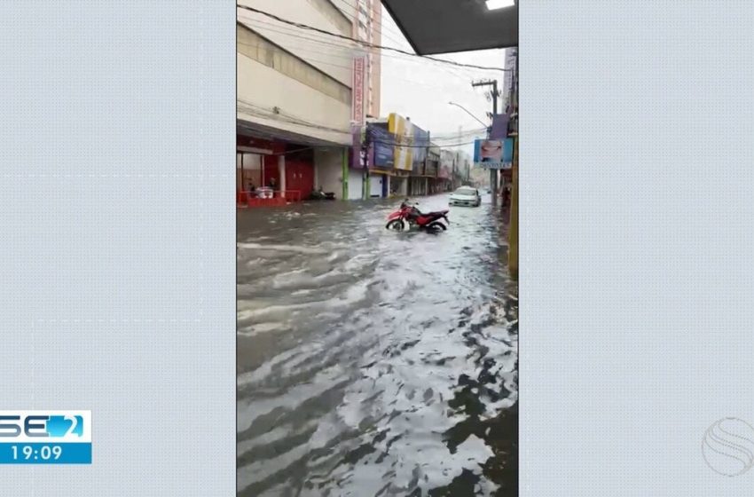  Chuvas fortes causam transtornos na capital e no interior de Sergipe