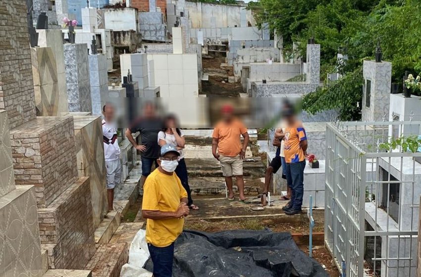  Homem é preso suspeito de matar jovem dentro de cemitério em Carira