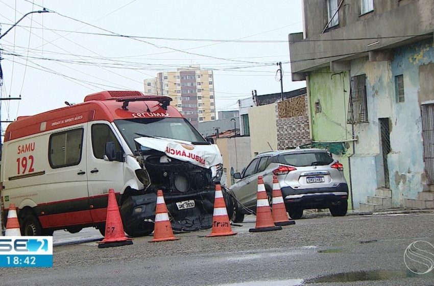  Acidente entre ambulância do Samu e veículo em Aracaju deixa uma pessoa ferida