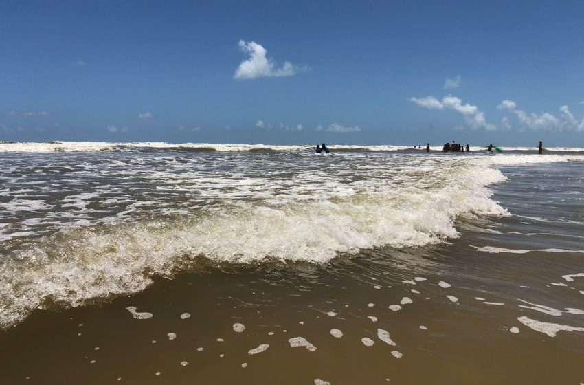  Saiba quais são as praias liberadas para o banho em Sergipe